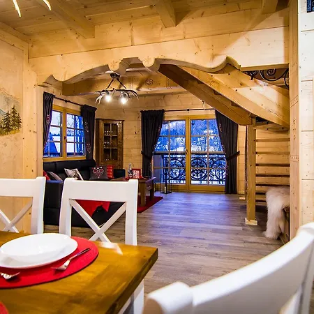 Udanypobyt Domy Highlander House *