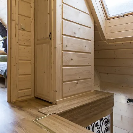 Udanypobyt Domy Highlander House