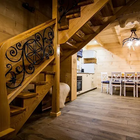 Udanypobyt Domy Highlander House * زاكوباني